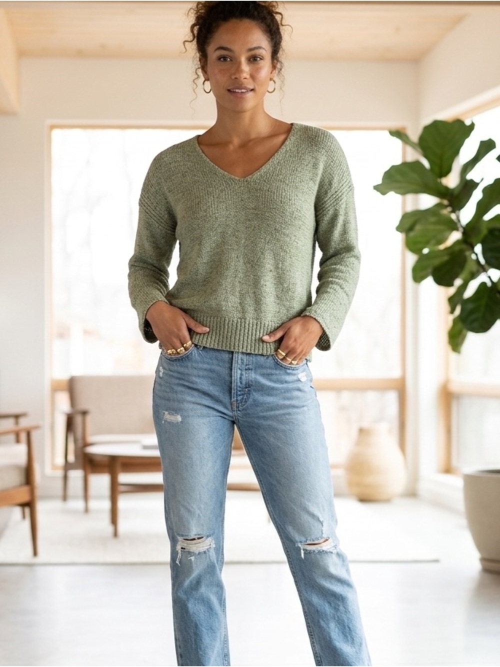 Philosophy Casual Business Casual Light Green V Neck Knit Sweater Size Small